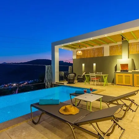 Villa Deniz Manzaralı, Merkeze Yakın, Jakuzili Balayı Villası *