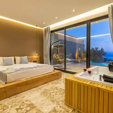 Deniz Manzaralı, Merkeze Yakın, Jakuzili Balayı Villası